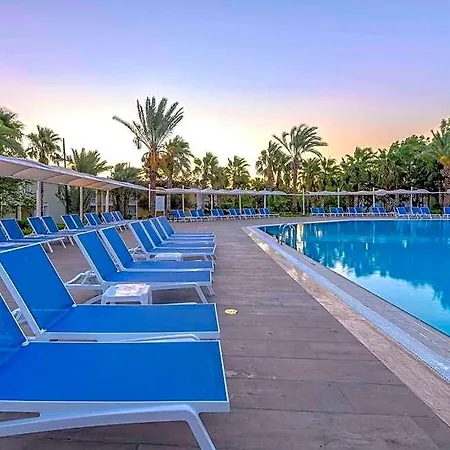 Asteria Family فندق